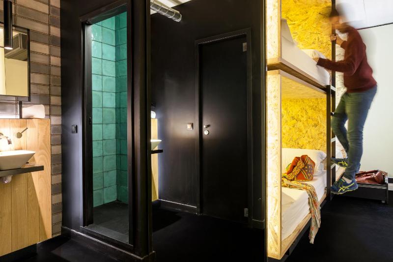 Family Room (2 Adults + 2 Children) image 3