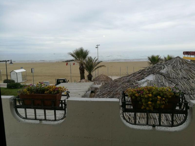 Appartamento Frontemare Azzurra - image 13