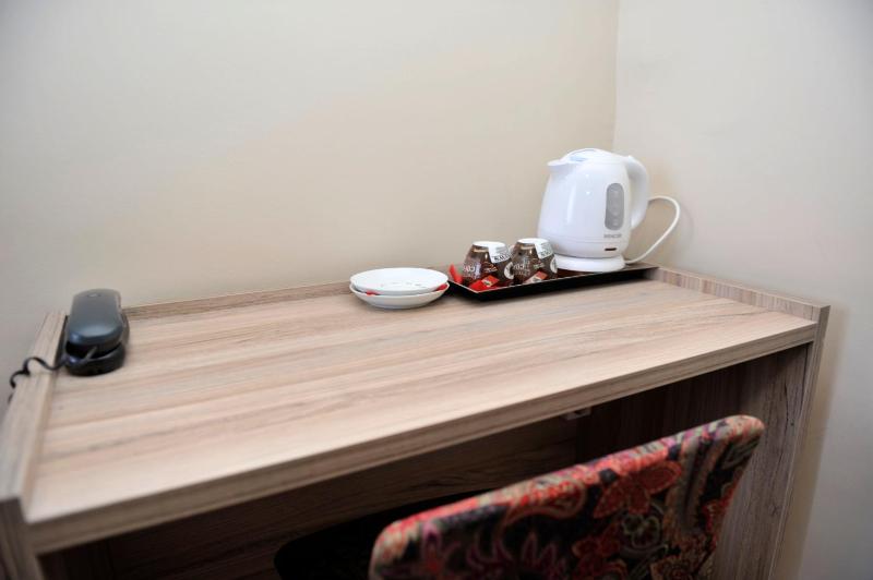 Twin Room image 2