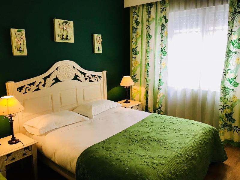 Superior Double Room with Spa Access (Sauna and Hot Tub) image 1