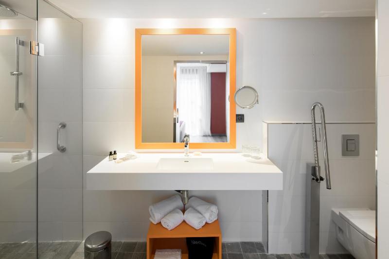 Premium Double Room with Terrace image 2