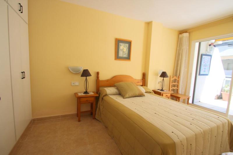 One-Bedroom Apartment image 2