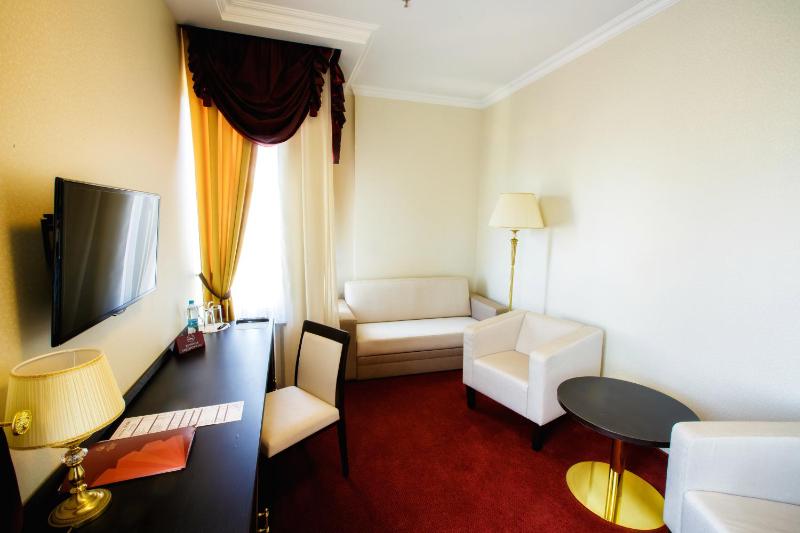 Suite with River View image 2