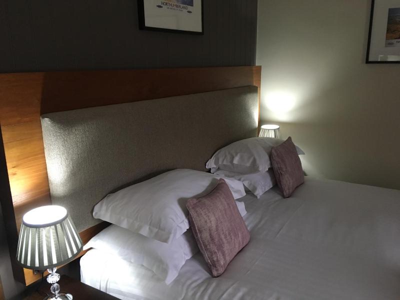 Accessible Double or Twin Room image 2