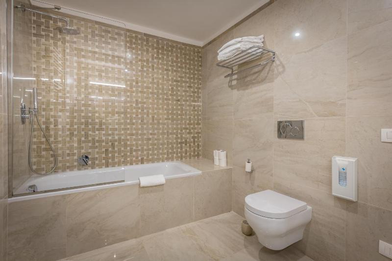 Suite image 3