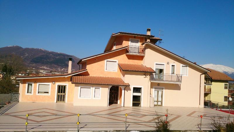 Triple Room with Garden View image 2
