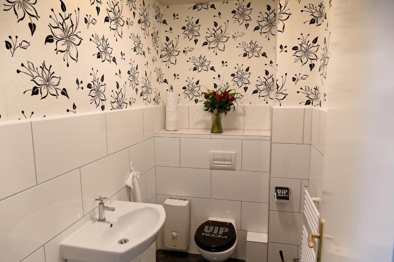 Executive Suite image 3