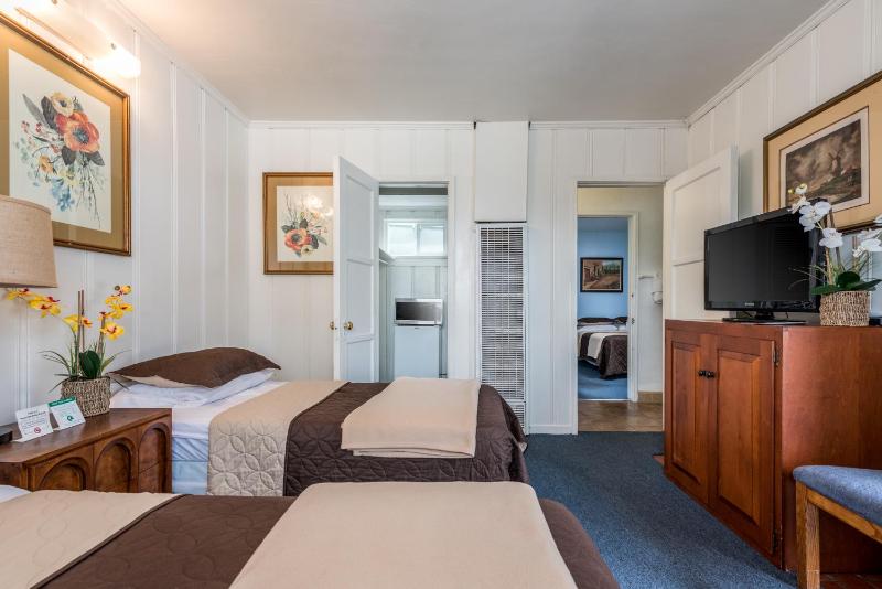 Standard Double Room image 1