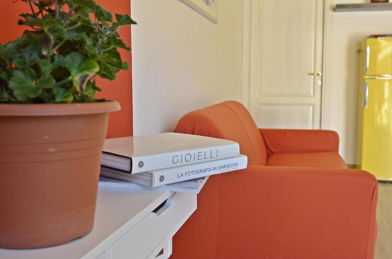 One-Bedroom Apartment image 2