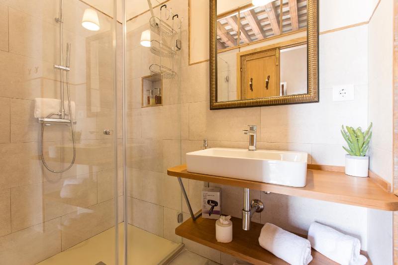 Apartment image 3