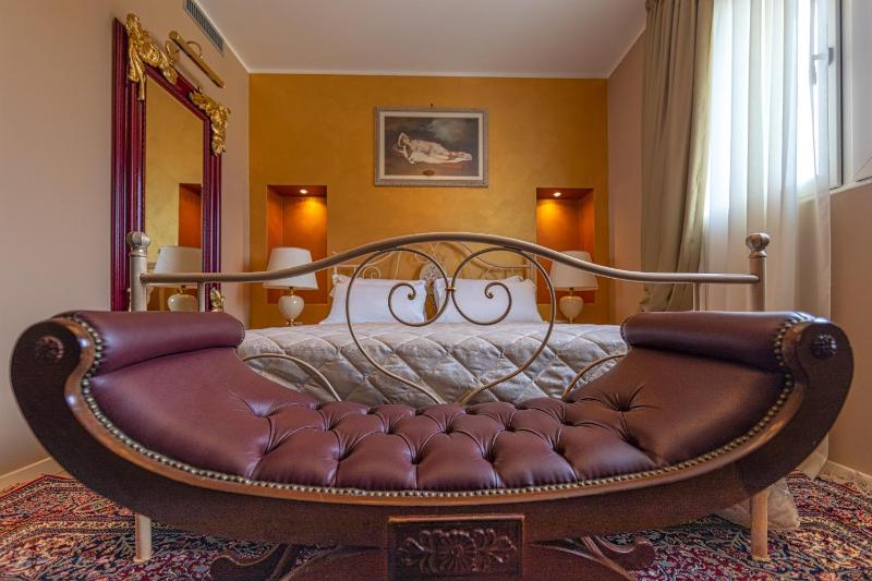 Villa Luisa Rooms and coffee - image 1
