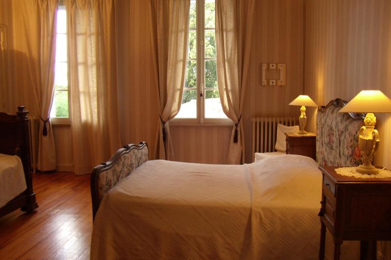 Family Room image 1