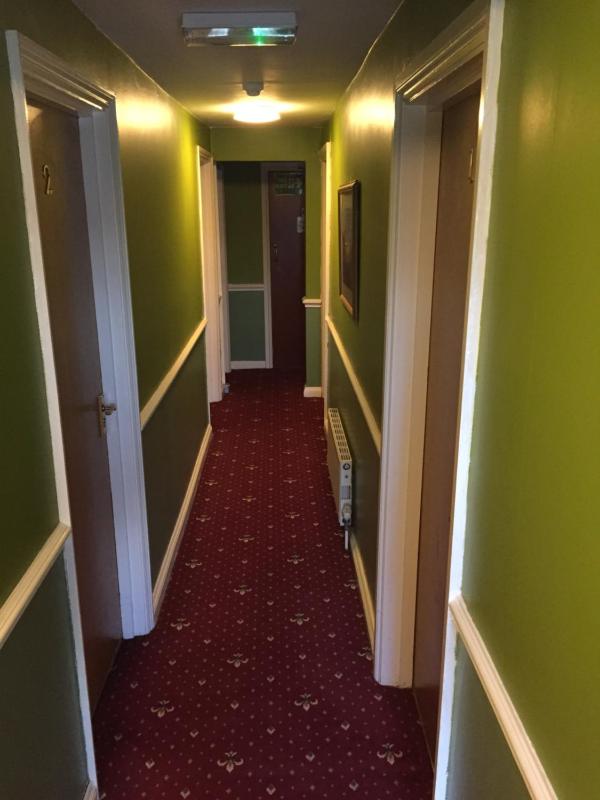 Budget Single Room image 3