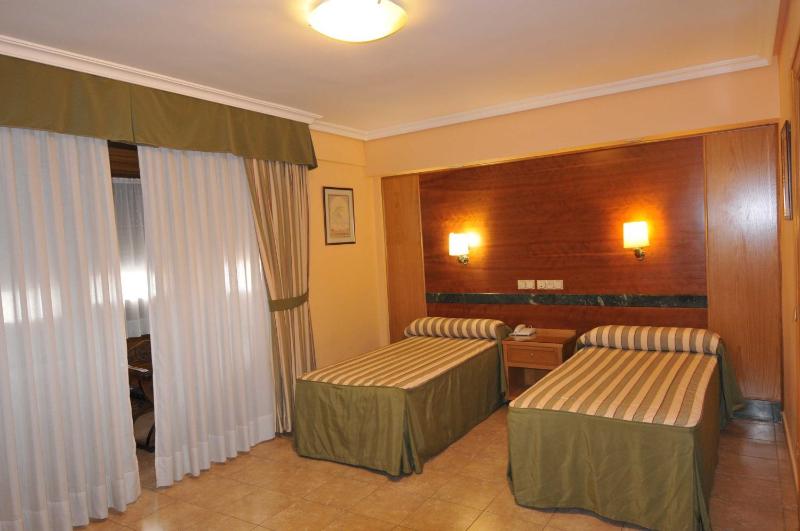 Quadruple Room image 3