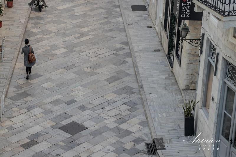 Double  Room image 4