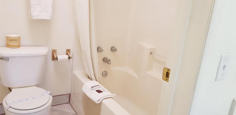 King Room - Non-Smoking image 1