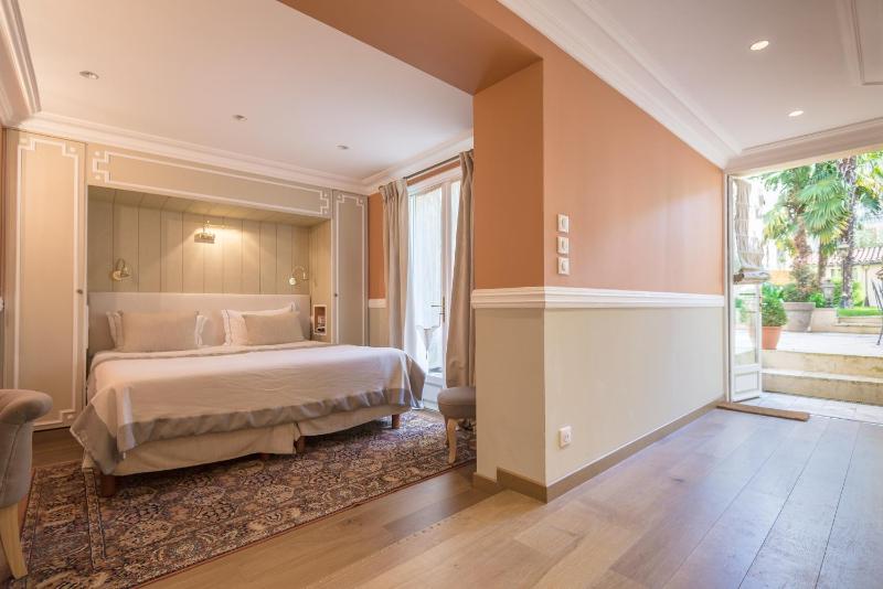 Superior Apartment image 3