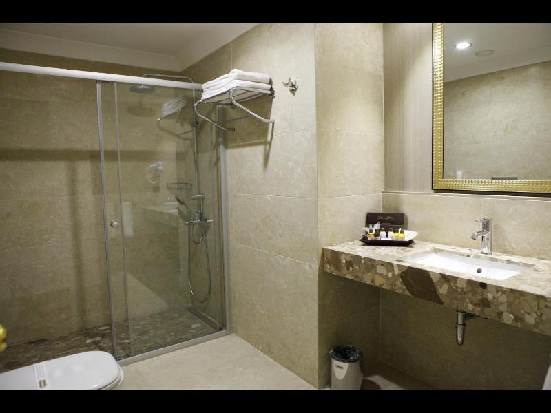 Single Room image 4