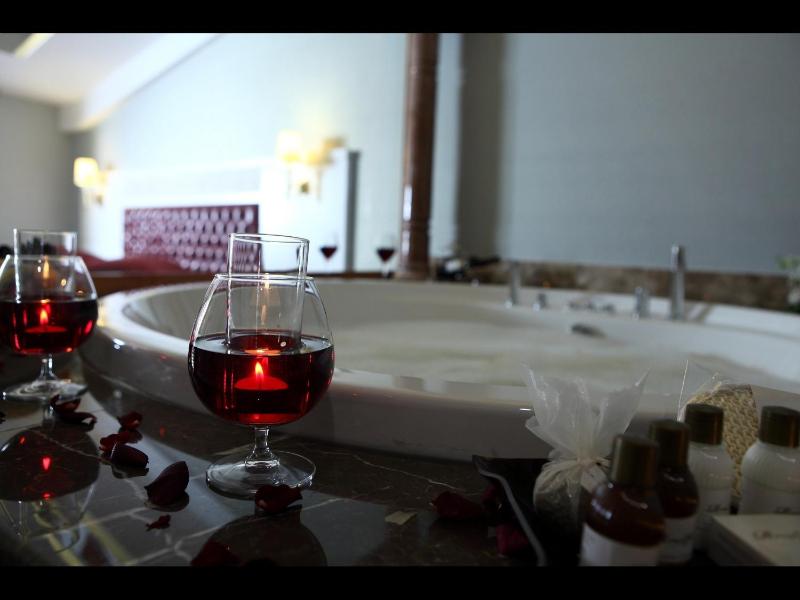 King Suite image 4