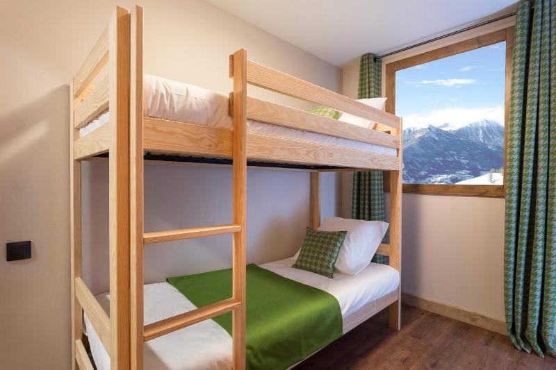 Three-Bedroom Apartment with Spa Access image 2
