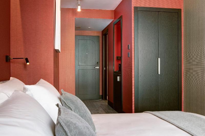 Standard Double or Twin Room image 1