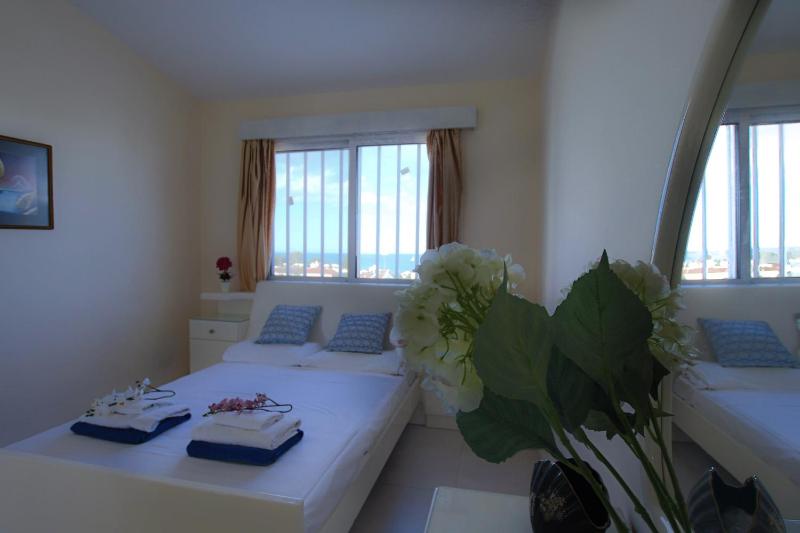 Apartment image 2