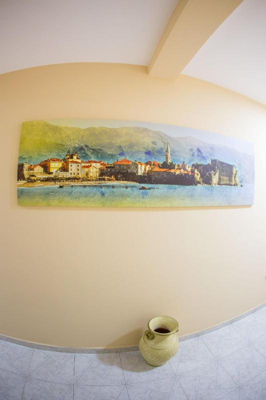 Deluxe Studio image 2