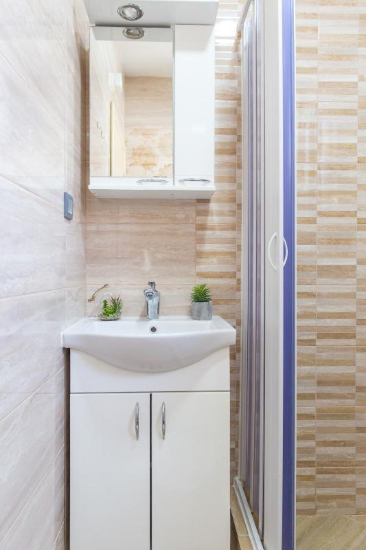 Deluxe Studio image 4