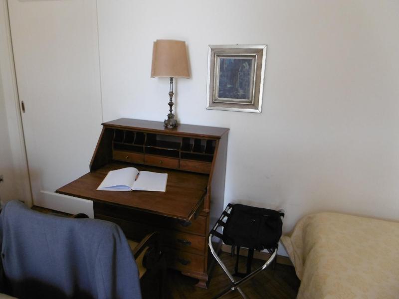 Standard Single Room image 4