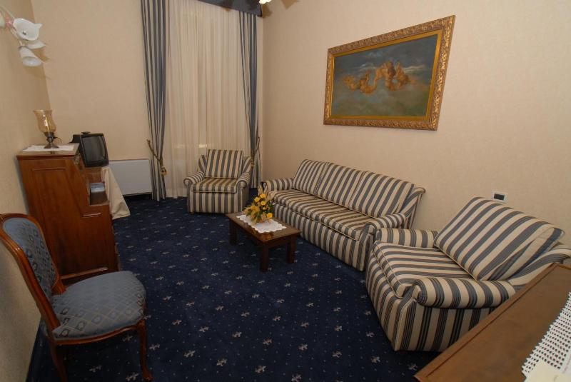 Suite image 3