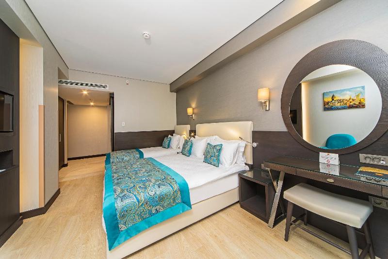Triple Room image 2