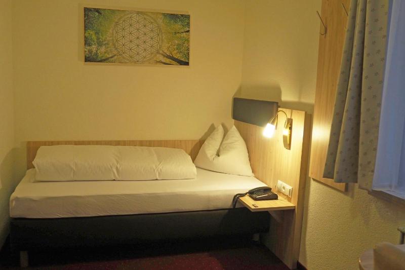 Single Room image 1