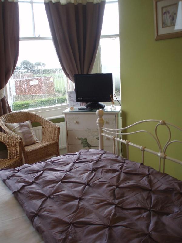 Double Room with Sea View image 4