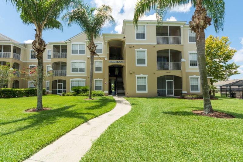 Three-Bedroom Apartment image 1