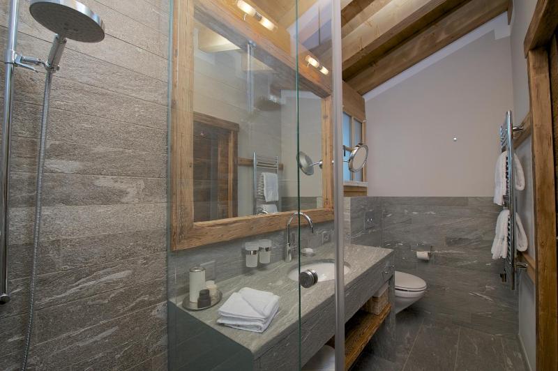 Hotelino Petit Chalet - image 2