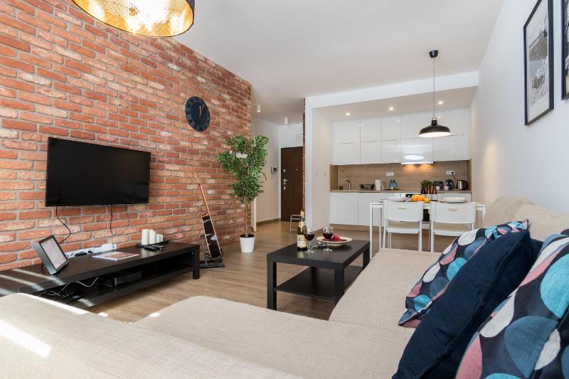 Deluxe One-Bedroom Apartment image 2
