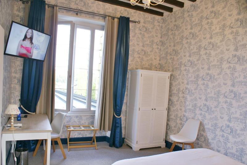 Quadruple Room image 3