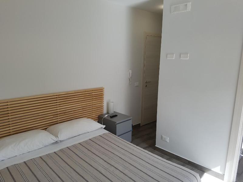 Double Room with Terrace image 4