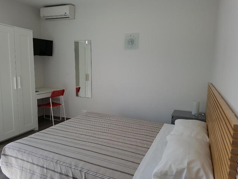 Double Room with Terrace image 2