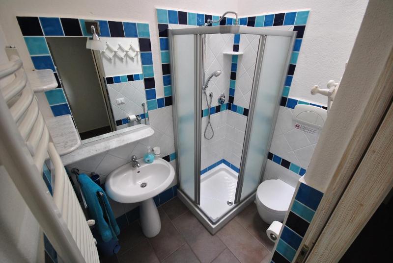 Two-Bedroom Apartment (6 Adults) image 2