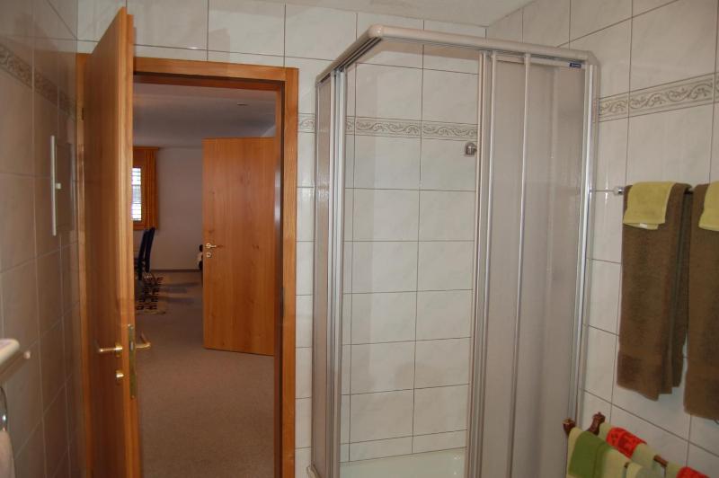 Family Room (6 Adults) image 3