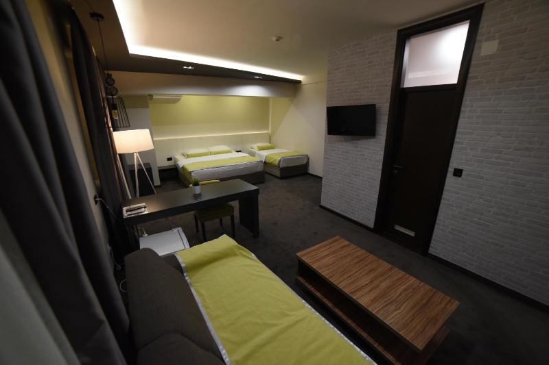 Family Room image 4