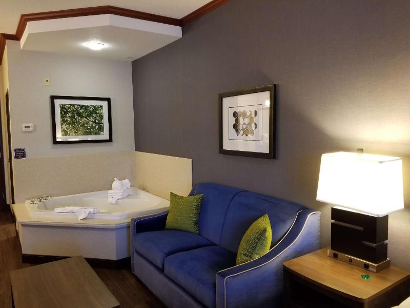 King Room - Non-Smoking image 4