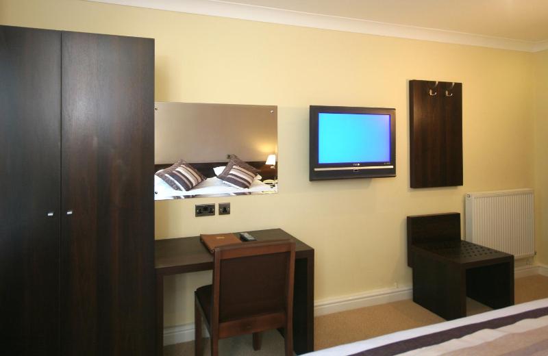 Deluxe Single Room image 3