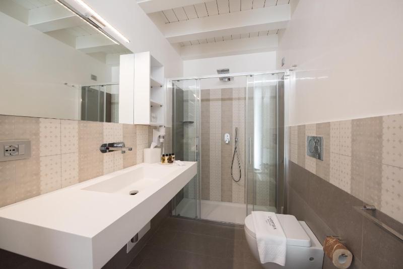 Deluxe Double Room with Private Terrace image 4