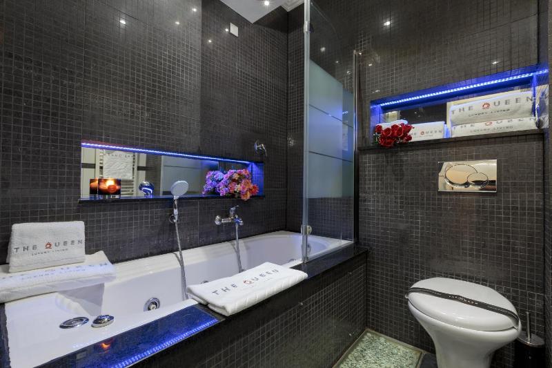 Two-Bedroom Apartment with Balcony image 2