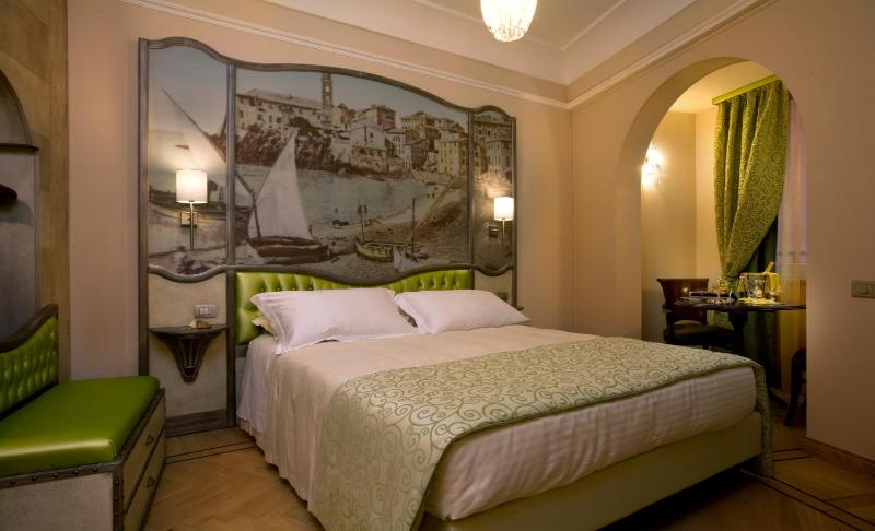 Classic Twin Room image 3