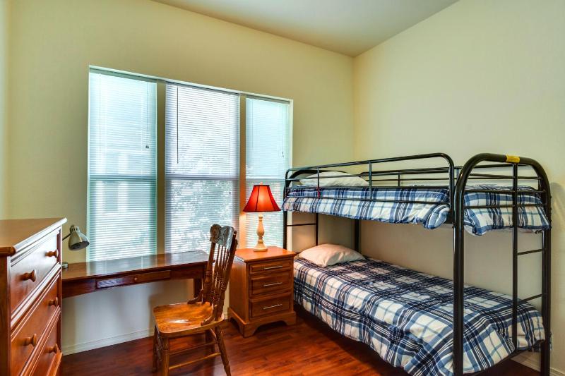 Two-Bedroom Apartment with Sofa Bed (5 Adults) image 2