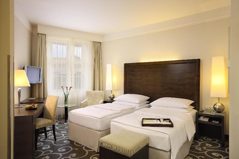 Superior Double or Twin Room image 3