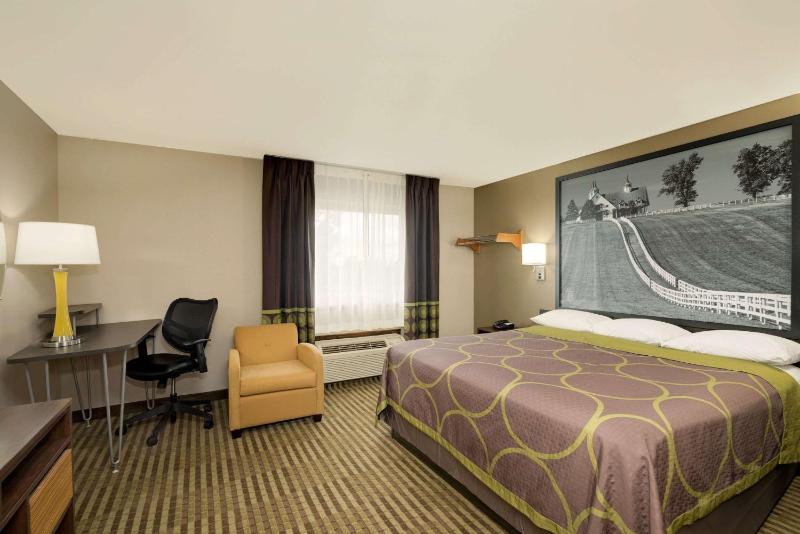 King Room- Non-Smoking image 2